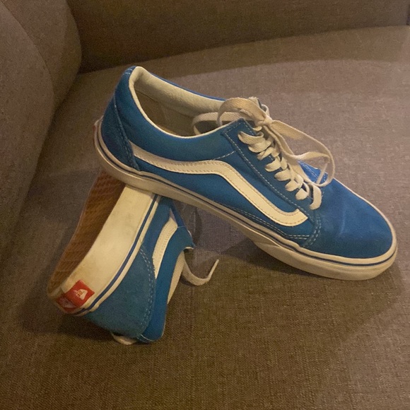 Shoes - Picture 7 of 9